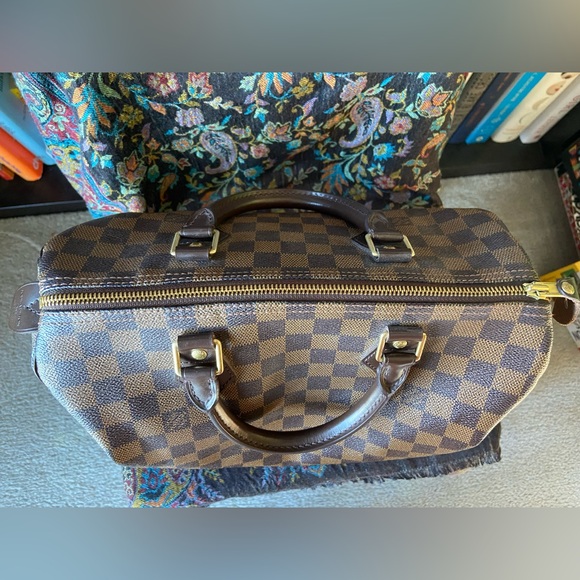 Authentic Louis Vuitton Speedy 30 in Damier Ebene - Made in France - EUC! - Picture 11 of 16
